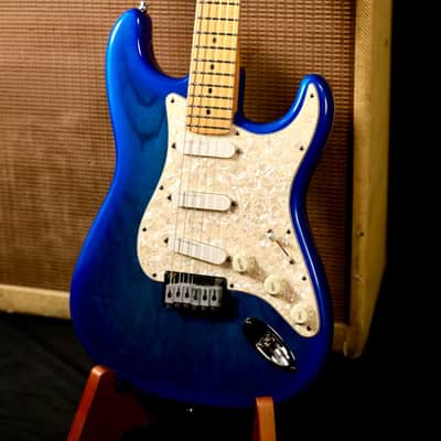 Fender Stratocaster Plus Deluxe Blue Burst W/Case image 3