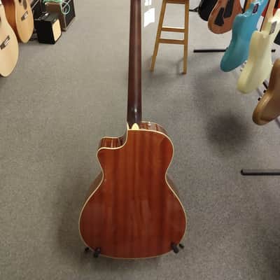New Fender Kingman Acoustic-Electric Bass Guitar - Shaded Edge Burst with Deluxe Gigbag image 6