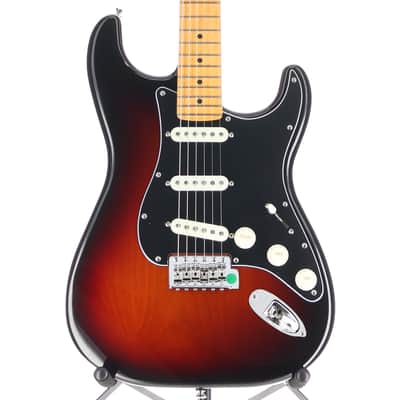 Fender Certified Pre-Owned American Professional Classic Stratocaster, Maple Fingerboard, 3-Color Sunburst (S12) (98273) image 1