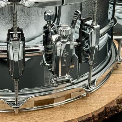 Ludwig LM402 Supraphonic 6.5x14" 10-Lug Aluminum Snare Drum - Chrome-Plated image 5