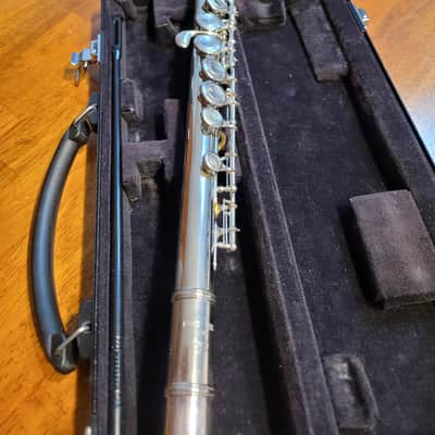 Yamaha (closed hole) FLute-YFL-22N-2025- Nichol/Silver plated-BEAUTIFUL image 1