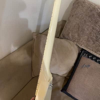 Gibson Flying V with Stop Bar Tailpiece and Triangle Knob Layout 1975-1979 - Alpine White image 3