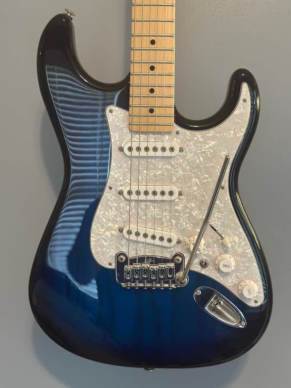 G&L S500 USA 2020-2021 - Blue image 1
