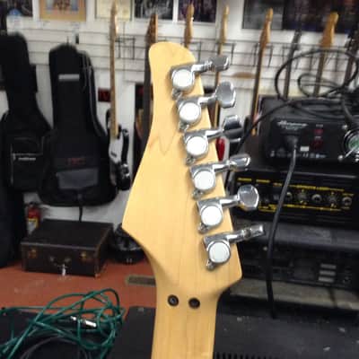 Kramer Classic III Series Telecaster 1983 Candy apple red image 7