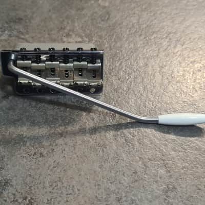 Original 1980s Fujigen MIJ ESP Stratocaster tremolo bridge - Incredibly rare piece... imagen 4