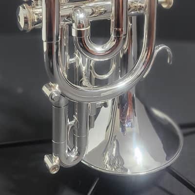 Getzen Capri Series Cornet Shepherd's Crook ,2 Mouthpieces & Hardcase . 1992 - Silver plated image 4