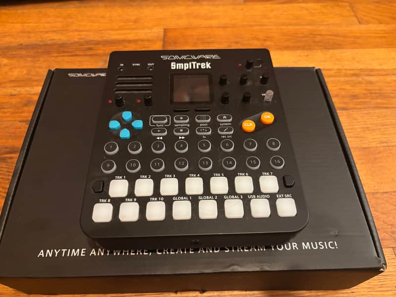 Sonicware SmplTrek Portable Production Sampler