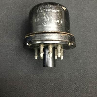 VALVO ECH11 Triode-Hexode CONTROLLING VACUUM TUBE Vintage GERMANY A.4590-D image 2