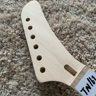 Banana Headstock Guitar Maple Wood Neck, 22 Frets Fingerboard image 5