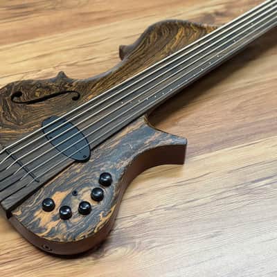 Stradi Symphony The Dorado Fretless 6 string image 1