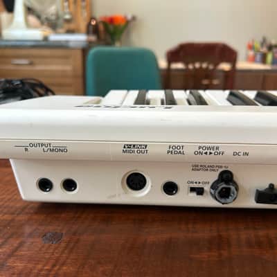 Roland AX-09 Lucina 37-Key Keytar Synthesizer Pearl White image 6