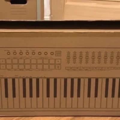 Novation Launchkey 88 MKIII MIDI Keyboard Controller 2022 - Present - Black image 7