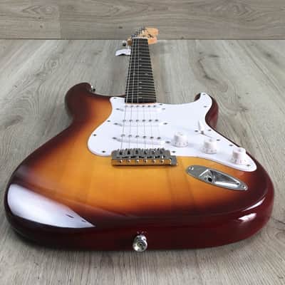 Fender Squier Bullet Stratocaster Sunburst image 9