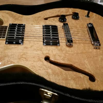Hamer USA Newport 12 NOS 2008 Natural Birdseye maple image 3