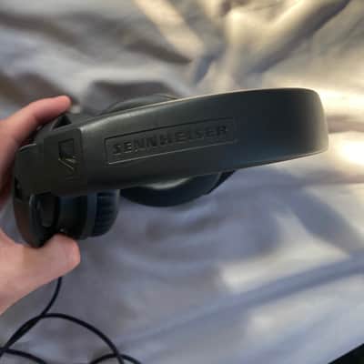 Sennheiser HD 200 Pro Closed-Back Over-Ear Headphones image 2