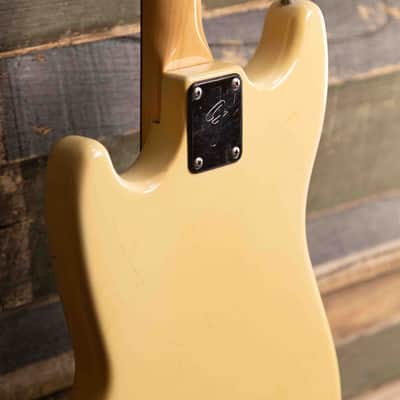 Fender Musicmaster Bass 1972 - 1979 - Olympic White image 5