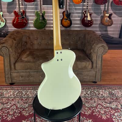 Duesenberg Julietta Vintage White 3,393 kg + incl. Gigbag + NEW image 9