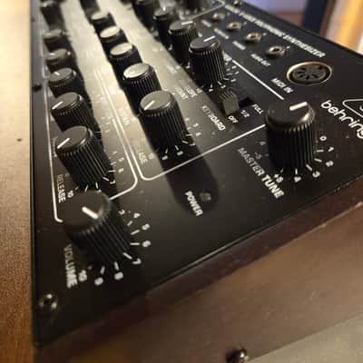 Behringer Pro-800 Desktop 8-Voice Synthesizer 2023 - Present - Black image 7