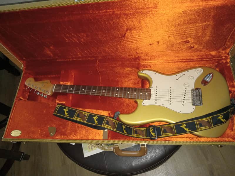 Fender Stratocaster 2003 - Aztec Gold image 1
