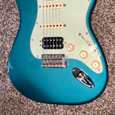 2015 Fender Deluxe Lone Star hss Stratocaster, Maple Fingerboard, Ocean Turquoise electric guitar image 4