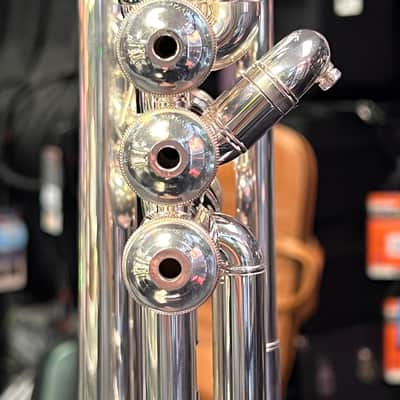 Bach Stradivarius 37 Silver-plated Trumpet image 9