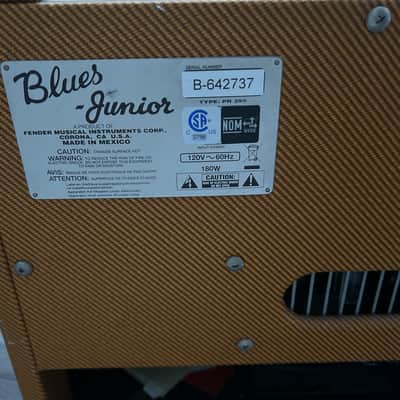 Fender Blues Junior Lacquered Tweed 15-Watt 1x12" Guitar Combo 2016 - Present - Lacquered Tweed image 5