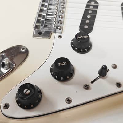 FERNANDES RST-50 The Revival 1976 Model White Made in Japan ST Type Electric Guitar, C6252 image 5