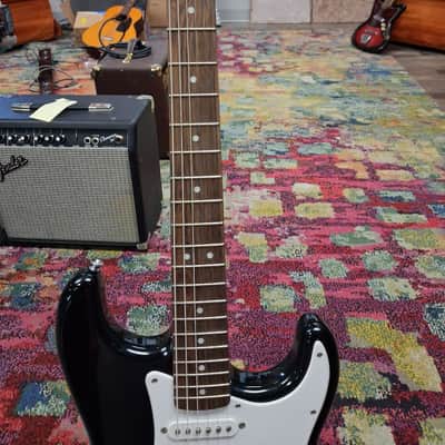 Squier Bullet Stratocaster HT with Laurel Fretboard 2018 - Present - Black image 3