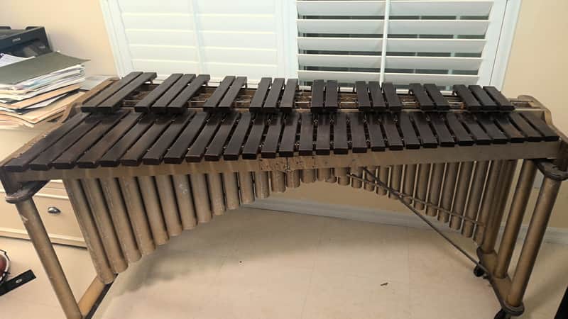 JC Deagan 40 Diana late 1940's - Rosewood keys Painted hardwood frame image 1