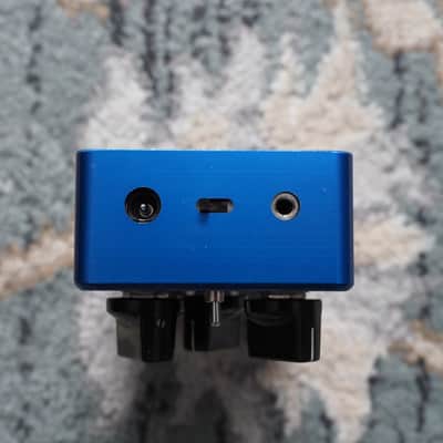 Suhr Shiba Drive 2010s - Blue image 2