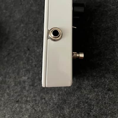 Electro-Harmonix Pitch Fork Polyphonic Pitch Shifter / Harmony Pedal 2014 - Present - Black / White / Red image 3
