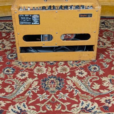 Fender Hot Rod Deluxe III 3-Channel 40-Watt 1x12" Guitar Combo 2010 - 2017 - Tweed image 5