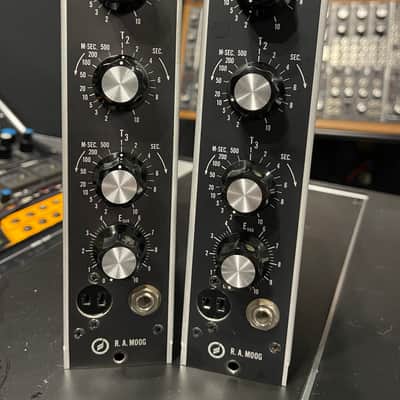 RA Moog 911 Envelope Generator pair (Sequential serial numbers) 1973 - Black image 1