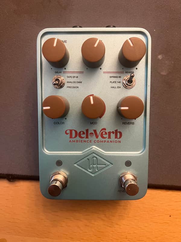 Universal Audio Del-Verb Ambience Companion 2023 - Present - Seafoam Green image 1