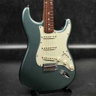 Fender Mexico Vintera '60s Stratocaster Ice Blue Metallic 2019 [MX19098024] (07/27) image 1