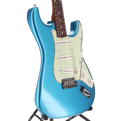 Fender Certified Pre-Owned Vintera II '60s Stratocaster, Rosewood Fingerboard, Lake Placid Blue (I9) (12035) image 3