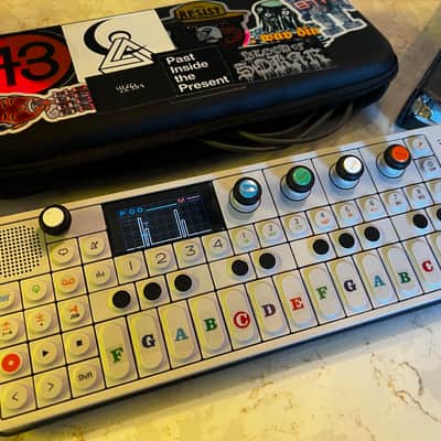 Immagine Teenage Engineering OP-1 Portable Synthesizer Workstation 2011 - Present - White - 10