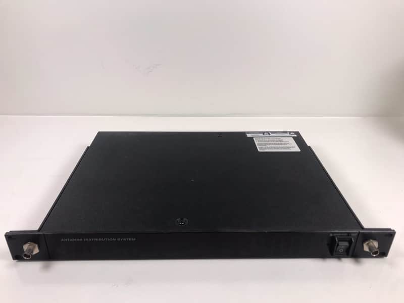 Shure UA845 UHF Antenna Distribution System FQ: 692-716 MHz image 1