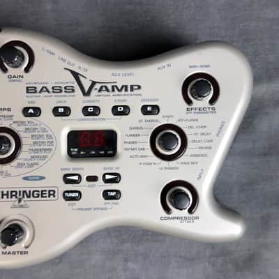 Behringer BASS V-AMP Multi-effects Pedal image 4