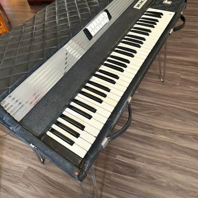 RM Electra-Piano and Harpsichord 300B Late 1960s - Gray / Silver Vinyl     with Original Legs and Case image 1