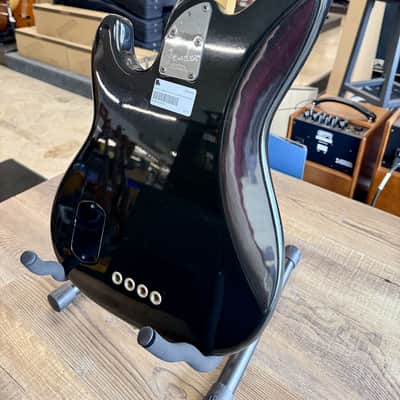 Fender AMERICAN DELUXE PRECISION BASS image 6