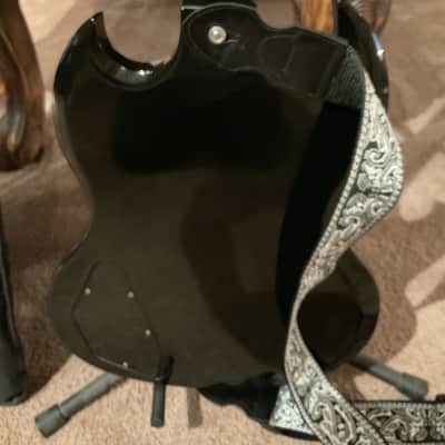 Gibson SG Standard 2009 Black Solid Body Electric Guitar (like new) comes with new Gibson padded  gigbag and Strap, SG serial#004191371 image 5