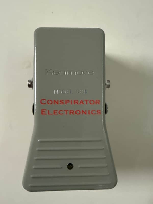 Conspirator Electronics  The Rite Fuzz 2025 - Tan image 1