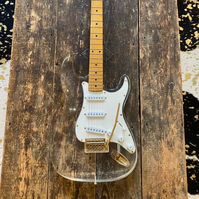 Fender Japan Very RARE Order Made 2004 Lucite Stratocaster MIJ w/ Hardcase image 20