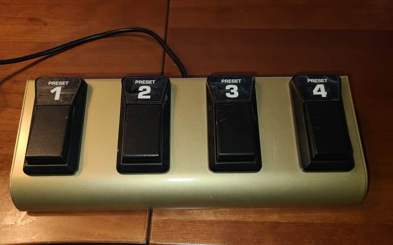 Behringer FS114 Footswitch Gold image 1