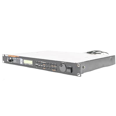 Roland GP-16 Digital Guitar Effects Processor - Elevate your Sound from the Garage to the Arena image 3