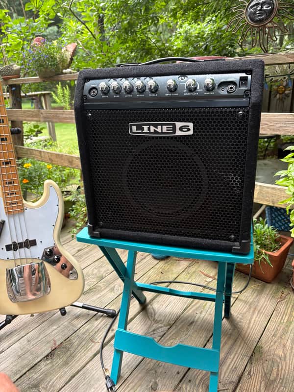 Line 6 Bass Amp LD15 2008 - present - Black image 1