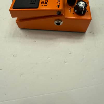 Boss Roland DS-1 Distortion Guitar Effect Pedal image 4