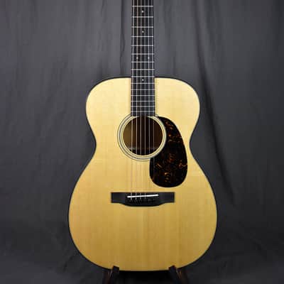 Martin Standard Series 00-18 image 21