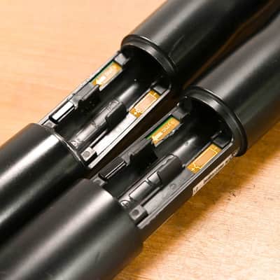 Shure UR4D+ Dual Wireless Receiver with UR2/BETA58A Mic Pair - J5 Band CG01Z1J image 24